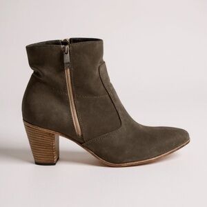 ALBERTO FERMANI women’s brown suede ankle boots with heel bootie size 8 casual